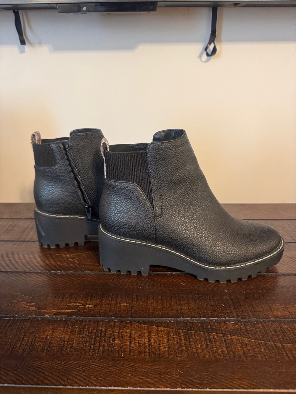 Women's size 6.5 Black Chunky Chelsea Ankle Boots
